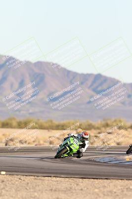 media/Dec-07-2025-CVMA (Sun) [[3e7d2de5dc]]/Race 18-Formula Twins-Formula 40 UL/